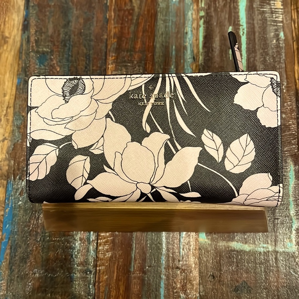 Kate Spade Gardenia Wallet